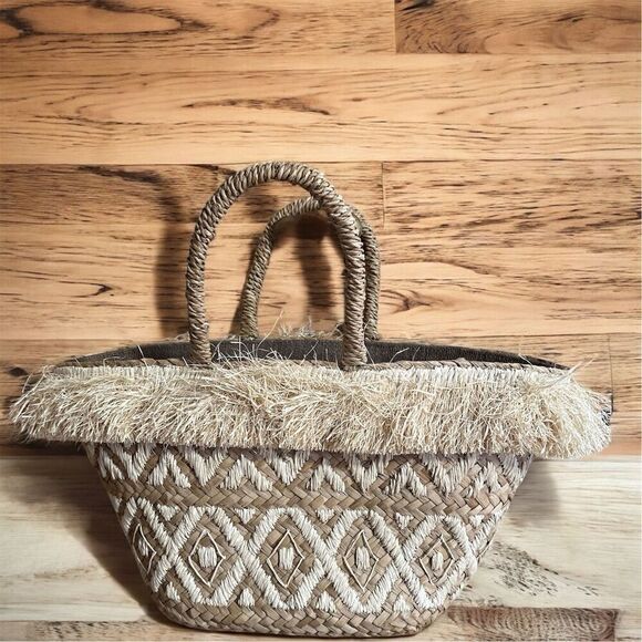 KAYU Women's Handwoven Natural Straw Basket Fully Lined Tote Drawstring Closure - Picture 3 of 12